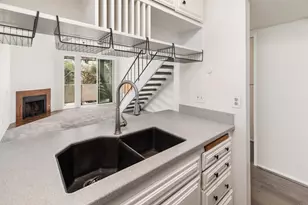 5757 Gaines St, San Diego, CA 92110 - Photo 4