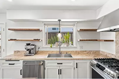 235 Coneflower Street, Encinitas, CA 92024 - Photo 6