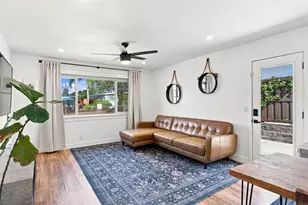 235 Coneflower St, Encinitas, CA 92024 - Photo 4