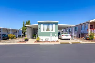 1010 E Bobier Dr, Vista, CA 92084 - Photo 2