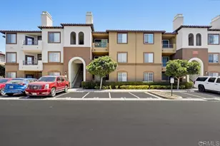 2218 Gill Village Way, San Diego, CA 92108 - Photo 2