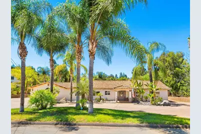 886 Singing Trails Drive, El Cajon, CA 92019 - Photo 2