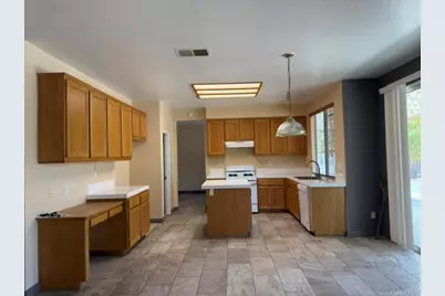 37978 Spur Drive, Murrieta, CA 92563 - Photo 4