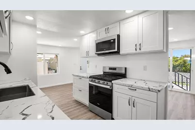 6 Biltmore Ave, Escondido, CA 92027 - Photo 12