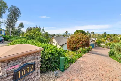1092 Serena Way, San Marcos, CA 92078 - Photo 2