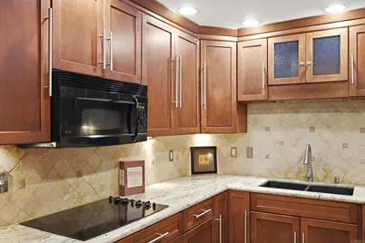 8346 Via Sonoma #D, La Jolla, CA 92037 - Photo 10