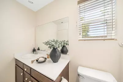 352 Tom McGuinness Jr Circle, Fallbrook, CA 92028 - Photo 32