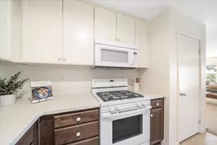 352 Tom McGuinness Jr Circle, Fallbrook, CA 92028 - Photo 18
