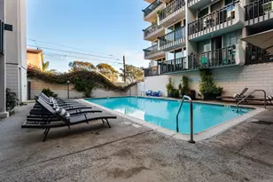 727 Sapphire St, San Diego, CA 92109 - Photo 48