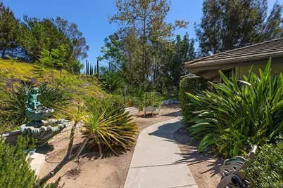 3911 Alta Vista Drive, Fallbrook, CA 92028 - Photo 6