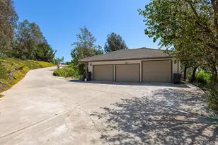 3911 Alta Vista Dr, Fallbrook, CA 92028 - Photo 4