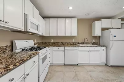 4541 Westridge Dr., Oceanside, CA 92056 - Photo 8