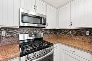 41211 Mountain Pride Dr, Murrieta, CA 92562 - Photo 10