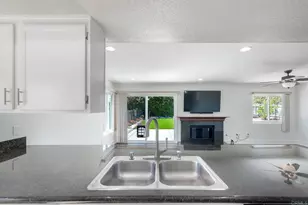 832 Grapevine Rd, Vista, CA 92083 - Photo 12