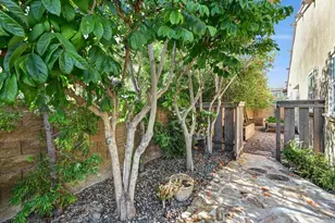 2571 Glasgow Dr, Carlsbad, CA 92010 - Photo 58
