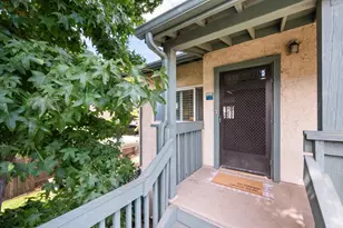 318 Juniper Ave, Carlsbad, CA 92008 - Photo 4
