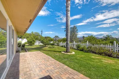 1418 Phillips Street, Vista, CA 92083 - Photo 32