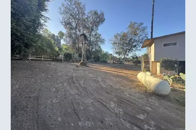 726 Valley Drive, Vista, CA 92084 - Photo 12