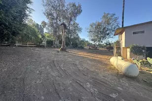 726 Valley Dr, Vista, CA 92084 - Photo 12