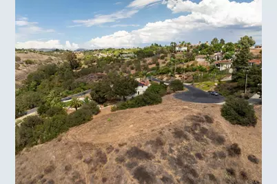 2202 Calle Dos Lomas, Fallbrook, CA 92028 - Photo 8