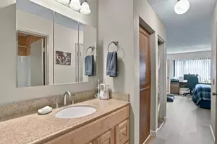 321 N Melrose Dr, Vista, CA 92083 - Photo 10