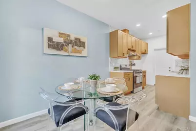 467 Calle Elagante, Vista, CA 92083 - Photo 2