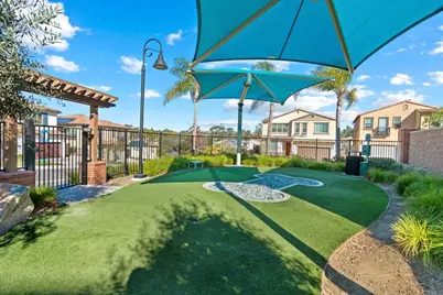 887 Brookdale Drive, Vista, CA 92081 - Photo 38