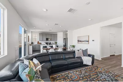 887 Brookdale Drive, Vista, CA 92081 - Photo 14