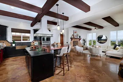 6811 Vianda Court, Carlsbad, CA 92009 - Photo 10