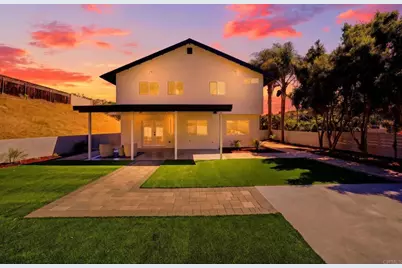 2640 Chestnut Avenue, Carlsbad, CA 92010 - Photo 2