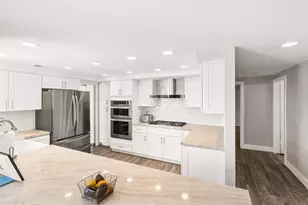 3684 Maria Ln, Carlsbad, CA 92008 - Photo 14