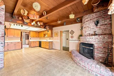 1045 Warmlands Avenue, Vista, CA 92084 - Photo 14