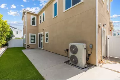 1515 Wingwood Lane, Vista, CA 92083 - Photo 12