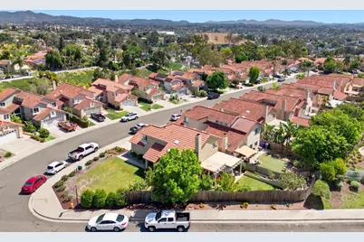 1702 Avenida Vista Labera, Oceanside, CA 92056 - Photo 34