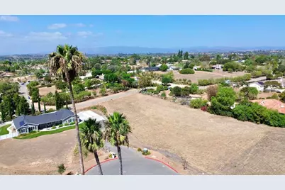 1916 Grey Rabbit Hollow Lane, Fallbrook, CA 92028 - Photo 10