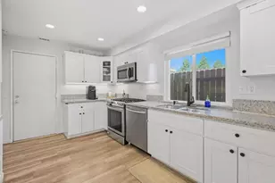 2016 Badger Glen, Escondido, CA 92029 - Photo 8