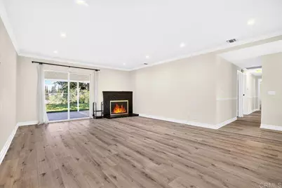 183 Sandberg Street, Thousand Oaks, CA 91360 - Photo 8