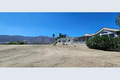 32000 Riverside Drive #J5, Lake Elsinore, CA 92530 - Photo 18