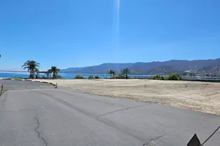 32000 Riverside Dr, Lake Elsinore, CA 92530 - Photo 16