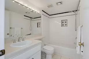 9270 Towne Centre Dr, San Diego, CA 92121 - Photo 24