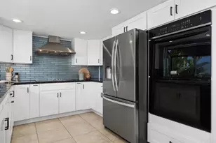 2016 Pintoresco Ct, Carlsbad, CA 92009 - Photo 20