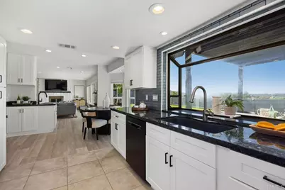2016 Pintoresco Ct, Carlsbad, CA 92009 - Photo 22