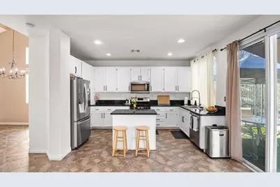 38977 Lone Cir, Murrieta, CA 92563 - Photo 14