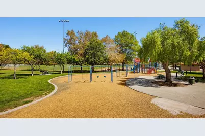37375 Paseo Tulipa, Murrieta, CA 92563 - Photo 46