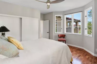 9606 Claiborne Square, La Jolla, CA 92037 - Photo 36