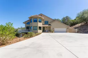 26285 Calle De Encinas, Valley Center, CA 92082 - Photo 1