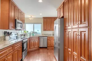 6727 Russelia Ct, Carlsbad, CA 92011 - Photo 4
