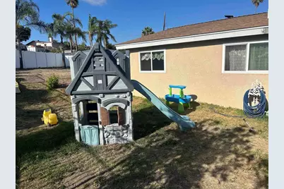 946 Rose, Vista, CA 92083 - Photo 36