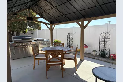 946 Rose, Vista, CA 92083 - Photo 2