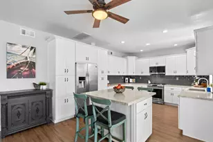 2624 Mesa Dr, Oceanside, CA 92054 - Photo 4